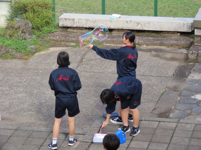 ブースの準備「2年生シャボン玉」