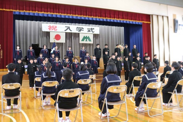 在校生による歓迎合唱