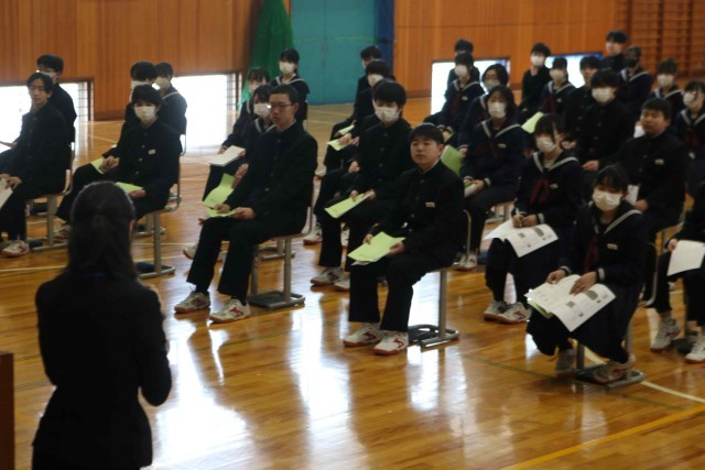 全体指導での説明の様子
