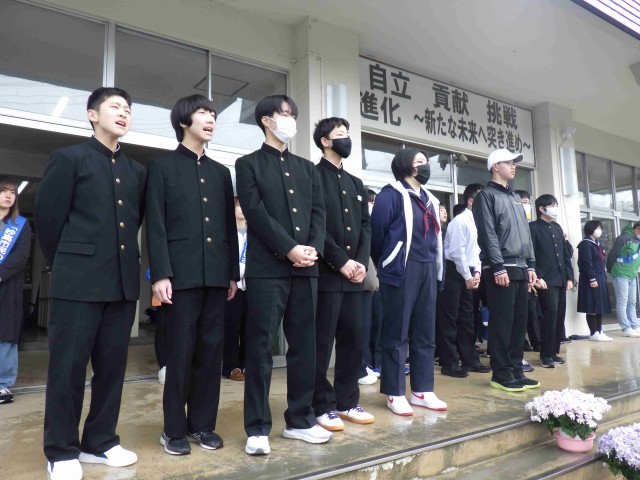 あいさつ運動の様子