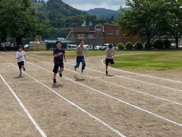 新井南小運動会の様子
