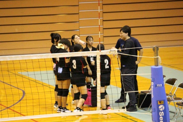 新人バレーボール大会の様子