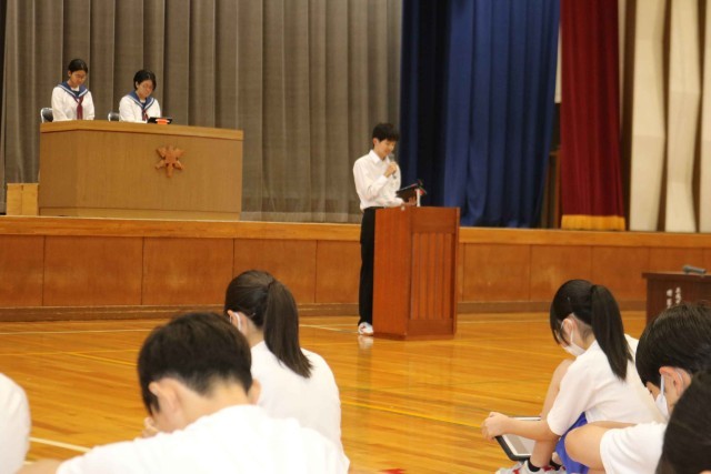 臨時生徒総会の様子