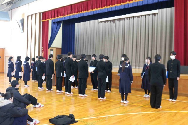 新旧役員の引継ぎ